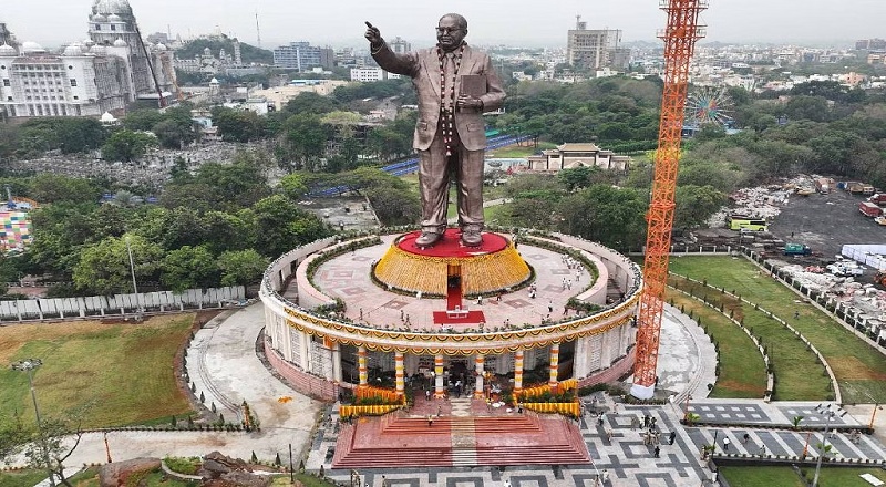 அமெரிக்காவில் திறக்கப்படவுள்ள 19 அடி உயர அம்பேத்கர் சிலை