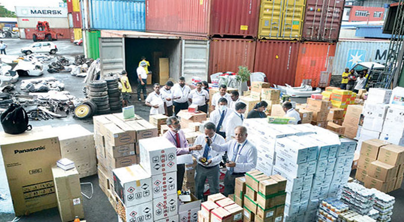 டுபாயில் இருந்து இலங்கைக்கு வந்த 40 அடி நீள கொள்கலனில் முப்பத்தைந்து கோடி ரூபா பெறுமதியான தடைசெய்யப்பட்ட பொருட்கள்