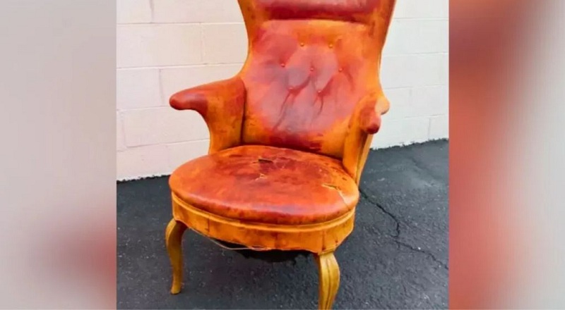 82 லட்சத்திற்கு விற்பனையான நாற்காலி