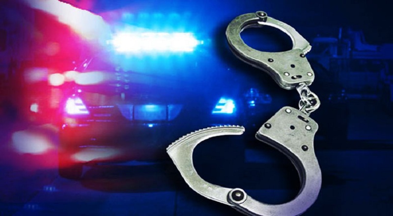 20 வயதான யுவதியை பாலியல்  துஷ்பிரயோகத்துக்கு உட்படுத்திய பொலிஸ் அதிகாரி கைது