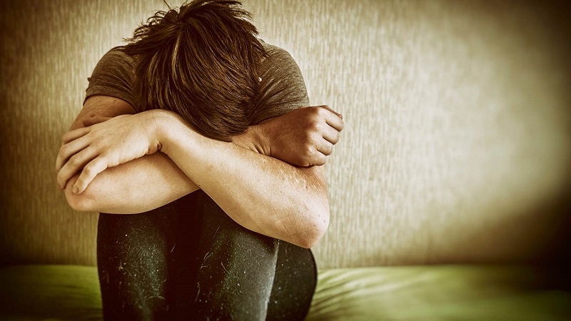 பல்கலைக்கழக மாணவர்கள் தற்கொலை செய்வது சமீப காலமாக அதிகரிப்பதன் காரணம் என்ன?