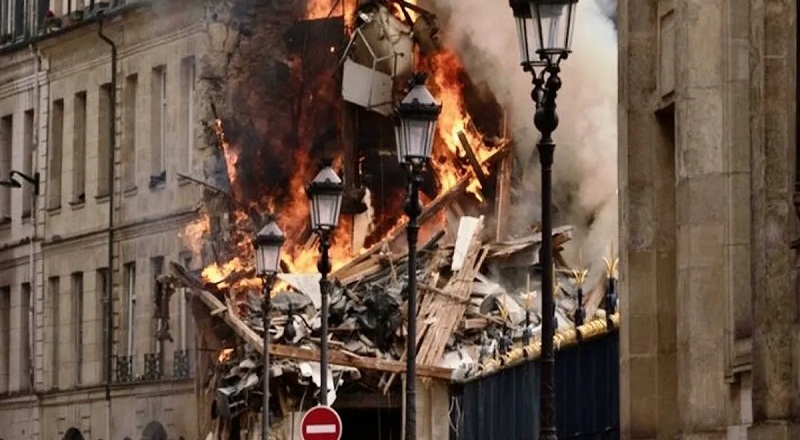 பாரீஸில் உள்ள கட்டிடத்தில் ஏற்பட்ட பயங்கர தீ விபத்தில் 24 பேர் படுகாயம்