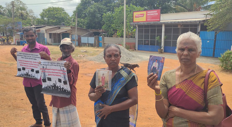 கிளிநொச்சியில் வலிந்து காணமல் ஆக்கப்பட்டோரின் உறவுகள் போராட்டம்!