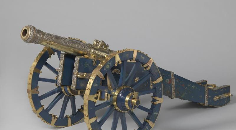 கண்டி மன்னருக்கு சொந்தமான ஆயுதங்கள் மீண்டும் இலங்கைக்கு!