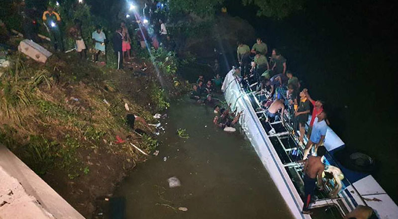 மன்னம்பிட்டிய பாலத்தில் விபத்துக்குள்ளான பேருந்து தொடர்பில் வெளியான தகவல்