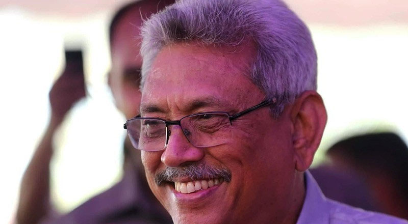 மனைவி மற்றும் சகாக்களுடன் நாட்டை வந்தடைந்த கோத்தபாய ராஜபக்ச!