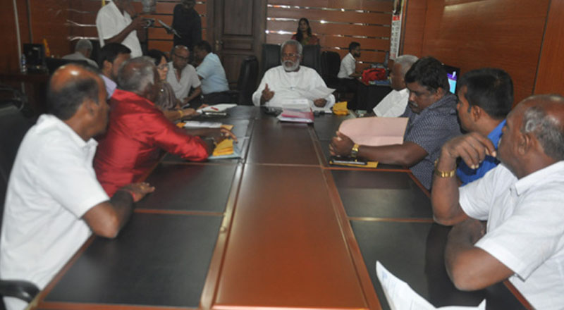 கட்டாயம் மோடியுடன் பேசுவேன்:  உறுதியளித்த டக்ளஸ்