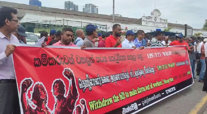 நீதிமன்றத்தின் தடையுத்தரவையும் மீறி கொழும்பில் மாபெரும் ஆர்ப்பட்டம்!