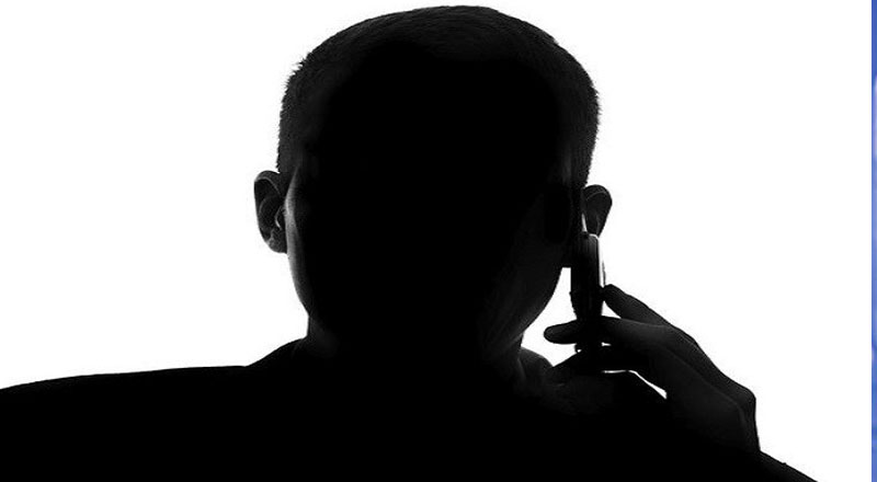 குடியேற்ற உத்தியோகத்தரால் ஊடகவியலாளருக்கு அச்சுறுத்தல்!