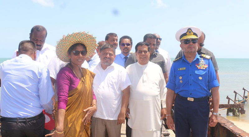 தலைமன்னார் இராமேஸ்வரம் கப்பல் சேவையை ஆரம்பிப்பதற்கான திட்டம்: அமைச்சர் நேரடி பார்வை