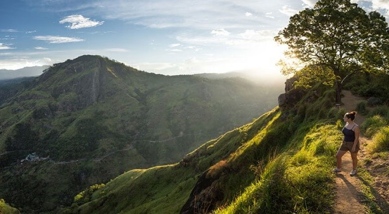 நுவரெலியா மாவட்டத்தில்  மலைகளில் ஏறத் தடை