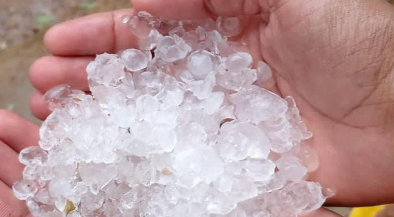 மொனராகலையில் பனி மழை