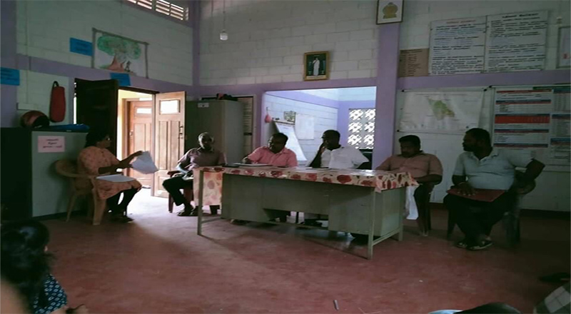 கரும்பு தோட்டத்தில் நெற் செய்கை பயனாளிகள் மீளாய்வு கூட்டம்