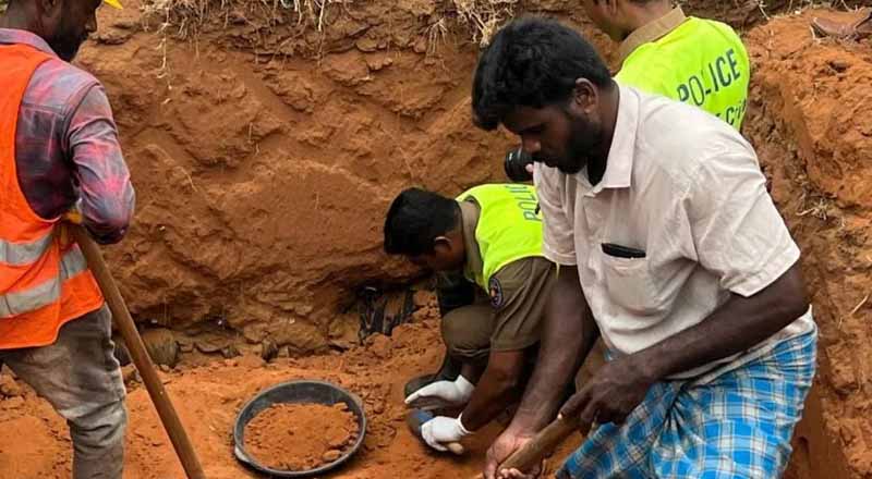 கொக்குத்தொடுவாய் மனித புதைகுழி: எலும்புக்கூடுகளின் வயதை அறிய தீர்மானம்