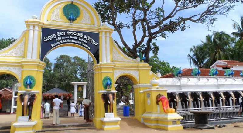 அங்கொட லொக்காவின் நேர்த்திக்கடன் நெக்லஸ் மாயம்!  கதிர்காம ஆலய கபுவாவை கைது செய்ய உத்தரவு!