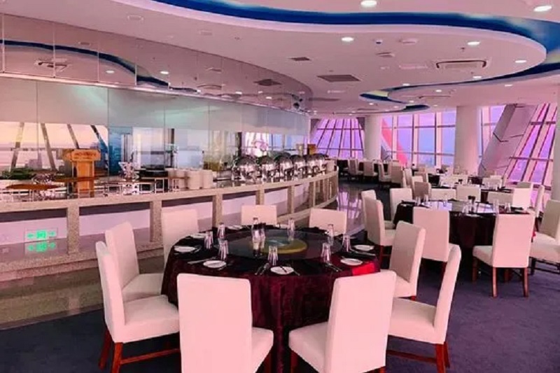 இலங்கையில் திறக்கப்படவுள்ளது தெற்காசியாவின் மிக உயர்ந்த சுழலும் உணவகம்!