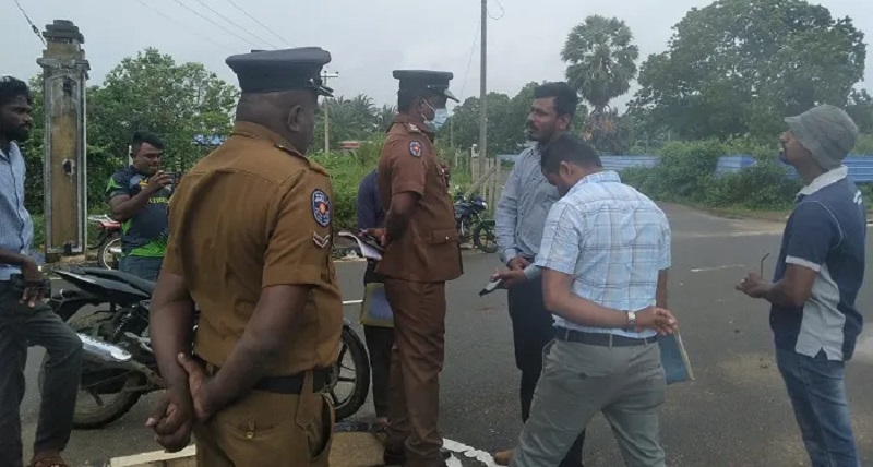காங்கேசன்துறையில் மக்கள் காணி அபகரிப்பு முயற்சி - கோஷங்களுடன் எதிர்ப்பு போராட்டம்!