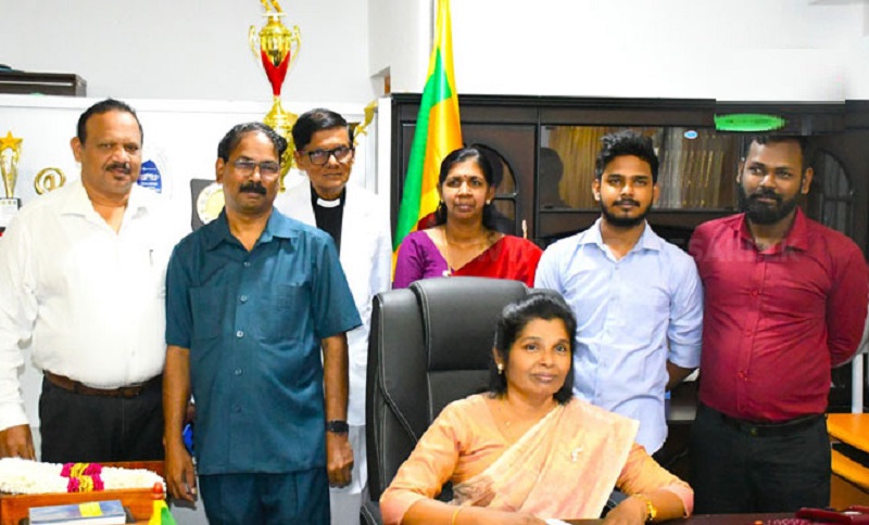 பக்கச்சார்பாகவோ அரசியல் கட்சி சார்பாகவோ செயற்படமாட்டேன் உன உறுதியளித்துள்ள புதிய அரச அதிபர்