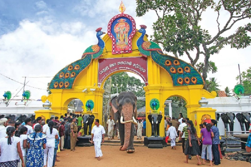 கதிர்காம கந்தன் ஆலயத்தில் திருடப்பட்ட தங்கத் தட்டு தொடர்பில் வெளியான தகவல்!