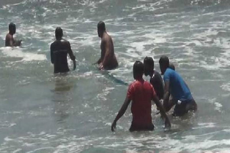 கடலில் நீராடச்சென்ற மாணவன் மாயம்!