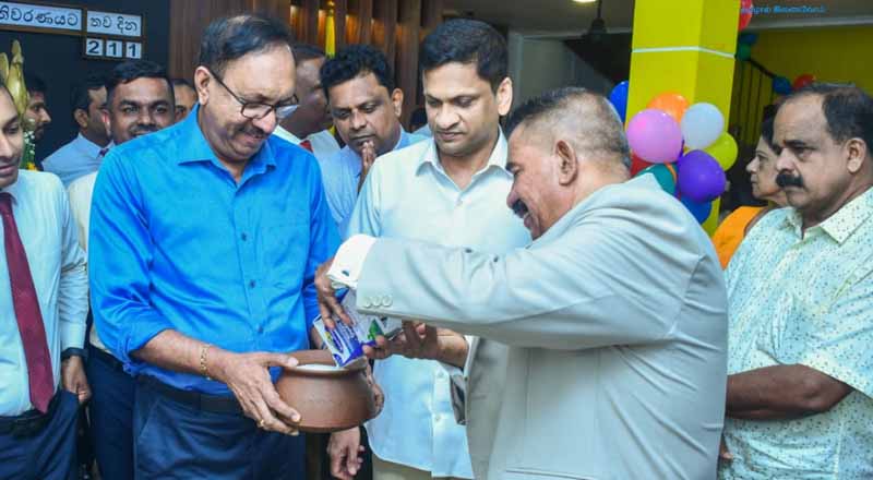 ரணிலுக்கு ஆதரவு திரட்டி 71 உறுப்பினர்களுடன் ஆரம்பிக்கப்பட்ட புதிய கூட்டணி!