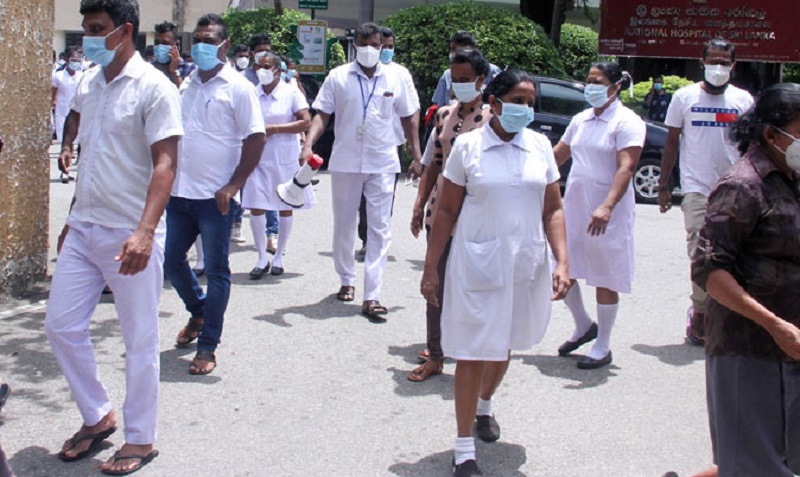 தொழில் சார் உரிமை கோரி சுகாதார சேவைகளின் தொழிற்சங்க நடவடிக்கை ஒத்திவைப்பு!