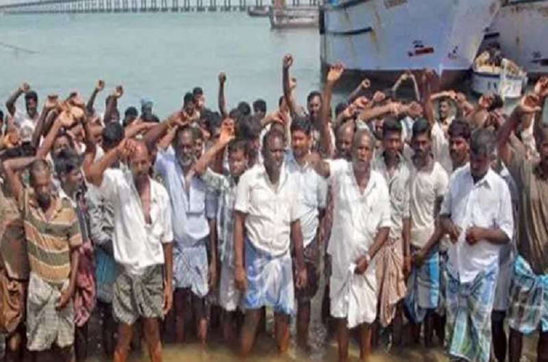 மீனவர்களை விடுதலை செய்ய கோரி தொடர்ந்தும் தமிழகத்தில் போராட்டம்!