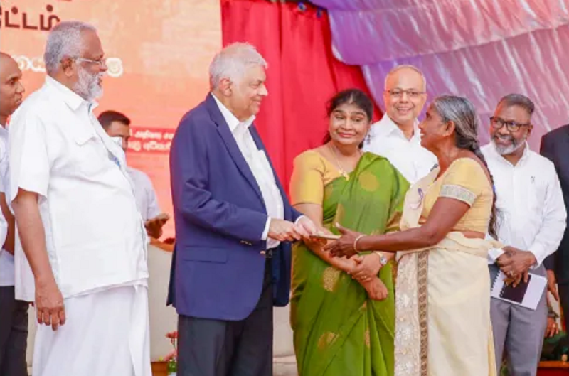 தமிழரின் இதய பூமியில் சிங்களவர்களுக்கு காணிகள்: பத்திரம் ஜனாதிபதியால் வழங்கி வைப்பு