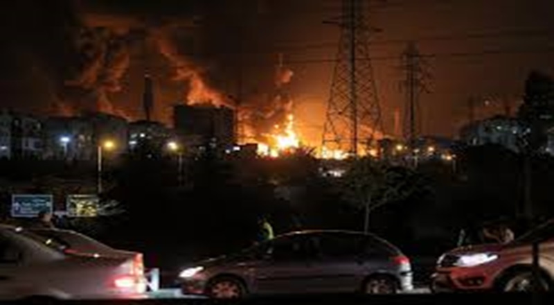 இஸ்ரேல் மீது ஈரான் மீண்டும் ஏவுகணை மழை: டெல் அவிவில் பாரிய வெடிப்புகள் - 8 பேர் காயம்