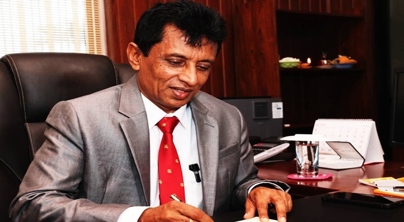 மோட்டார் போக்குவரத்து ஆணையாளர் நாயகம் சிஐடியினரால் கைது!