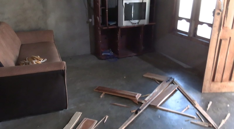 கட்டைக்காட்டில் நான்கு வீடுகள் மீது தாக்குதல் மேற்கொண்டவர் கைது...