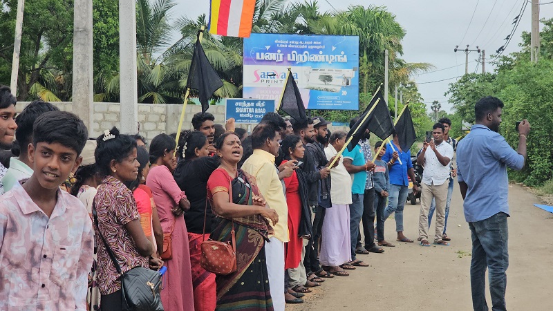 வெசாக் தினத்தில் தையிட்டி விகாரைக்கு எதிராக கிளர்ந்தெழுந்த மக்கள்!