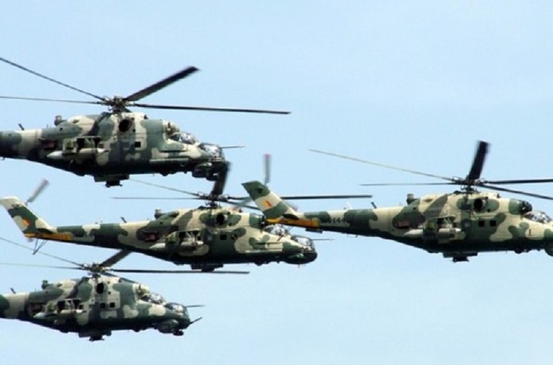 மீட்பு பணிகளுக்காக  உலங்கு வானுர்திகள் தயார் நிலையில்!