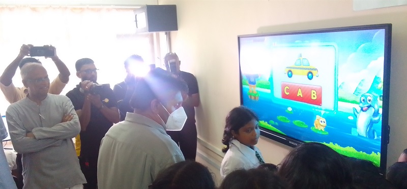 உடுப்பிட்டி மகளிர் கல்லூரியில் திறன் விருத்தி வகுப்பறையை சஜித் பிரேமதாஸ  திறந்து வைத்தார்!