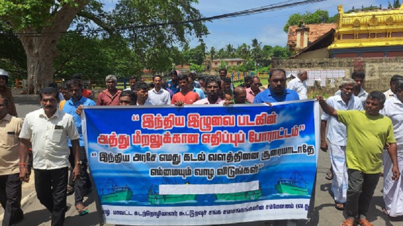 அதிகரிக்கும் இந்திய மீனவர்களின் அத்துமீறல்: யாழ்ப்பாண மீனவர்கள் போராட்டம்