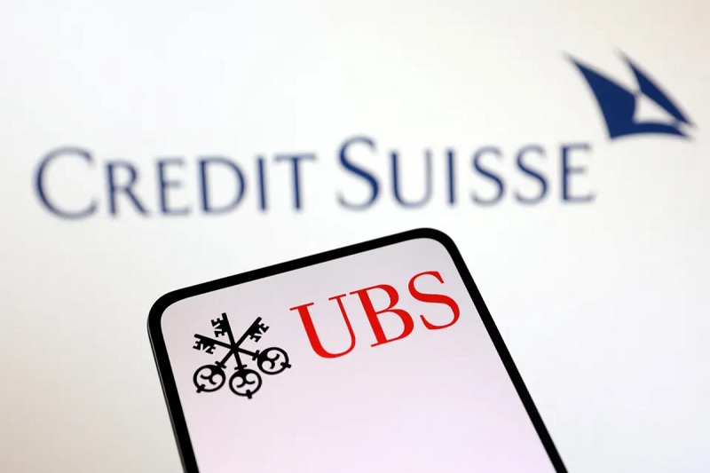 சுவிட்சர்லாந்தில் உள்ள Credit Suisse வங்கியை விலைக்கு வாங்கிய UBS வங்கி