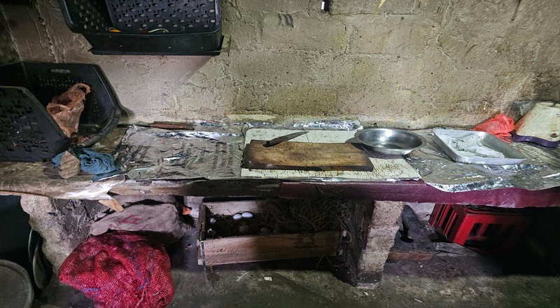 சீர்கேடுடன் இயங்கிய இரு உணவகங்களுக்கு  சீல் ..