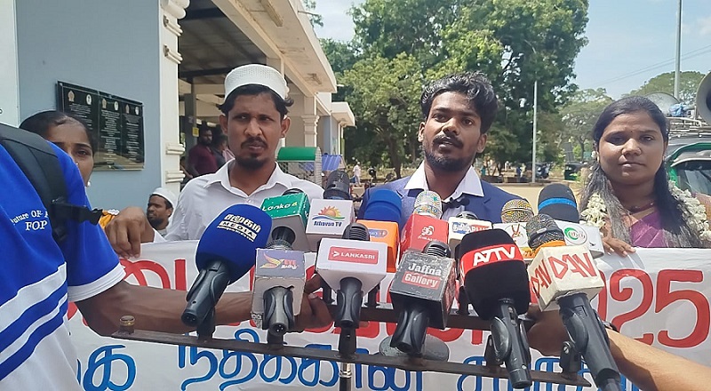கிளிநொச்சியில் இன்று  சமாதானத்திற்கான நடைப்பவனி இளைஞர்களால் மேற்கொள்ளப்பட்டது..!