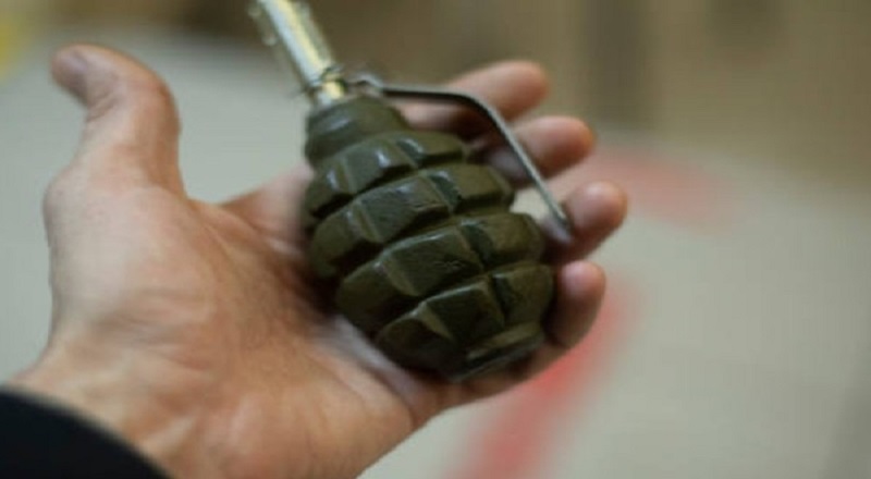 திக்வெல்ல காட்டிற்குள் துப்பாக்கி, கைக்குண்டு, வெடிமருந்துகள் கண்டுபிடிப்பு!