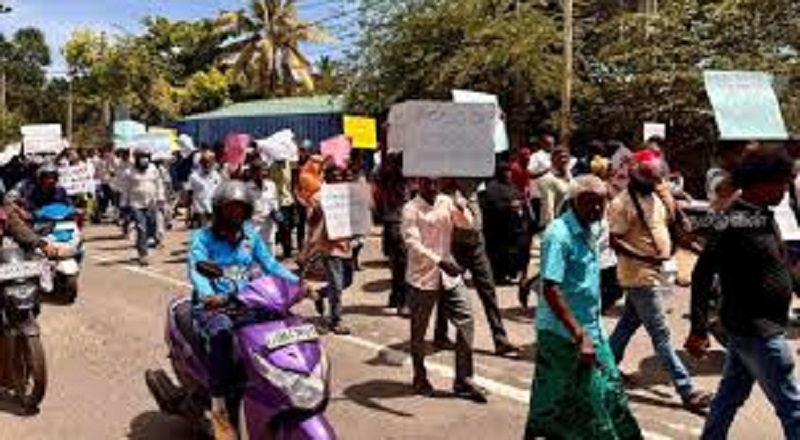 இரணைமடுவில் 400-க்கும் மேற்பட்ட விவசாயிகள் திரண்ட பாரிய போராட்டம்: