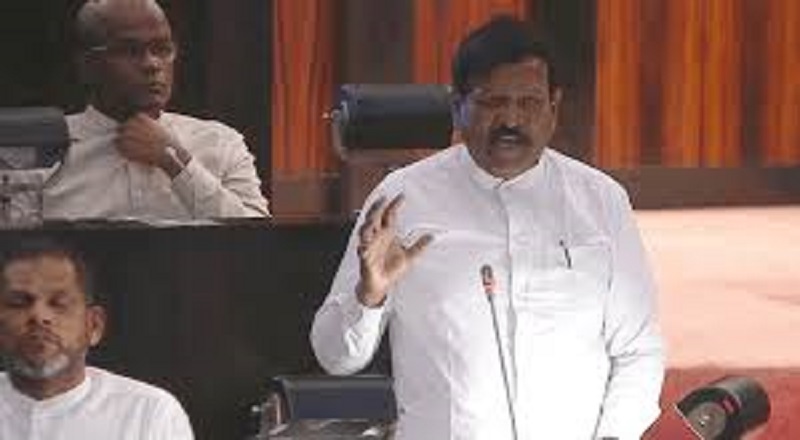 நாட்டில் ஏற்பட்டுள்ள எரிபொருள் நெருக்கடிக்கு அரசே பொறுப்பு - எம்.பி ரவிகரன் சுட்டிக்காட்டு