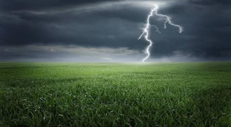 மின்னல் தாக்கம் தொடர்பில் எச்சரிக்கை விடுக்கப்பட்டுள்ளது.