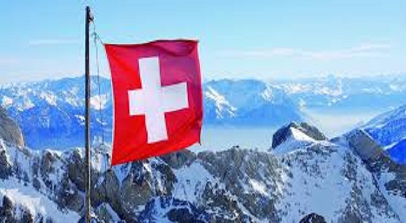 சுவிஸ் நாட்டில் அகதியாக இருப்பவர்களுக்கு உதவி தொகையை வங்கி அட்டை மூலம் கொடுக்க திட்டம்.