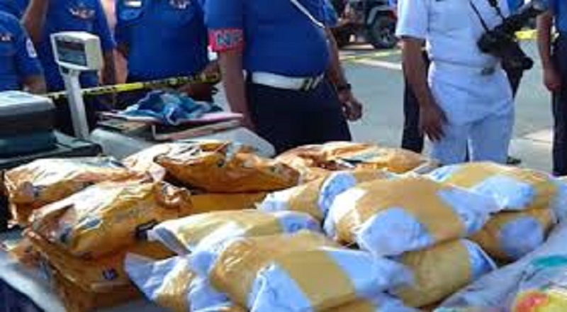 400 கோடி ரூபாய் ஹெரோயினுடன் படகு சிக்கியது! பெரும் போதைப்பொருள் வேட்டை வெற்றி.