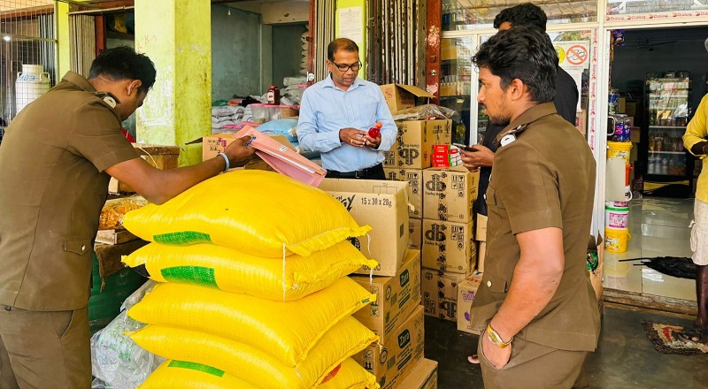 சுகாதார சீர்கேடு: புதுக்குடியிருப்பில் 3 கடைகள் மூடி முத்திரை; 11 உரிமையாளர்களுக்கு எதிராக சட்ட நடவடிக்கை.