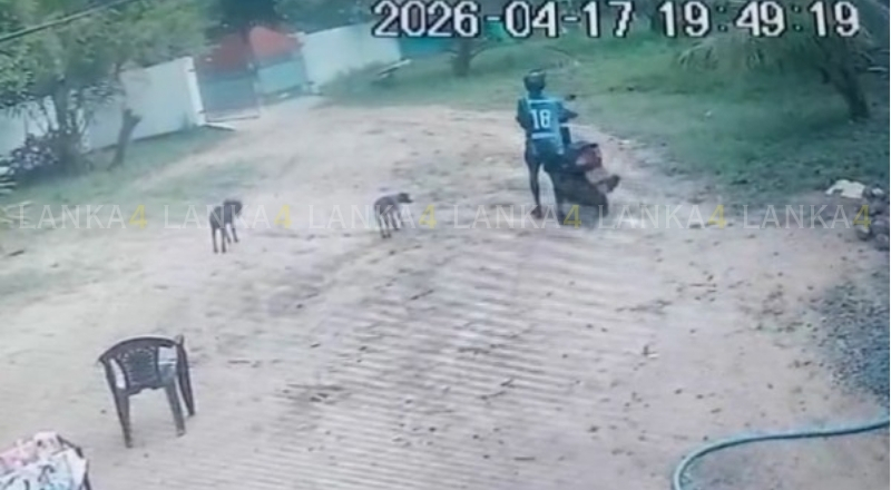 ஆசிரியரின் மோட்டார் சைக்கிளை திருடி சிசிரிவியில் மாட்டிய திருடன்!