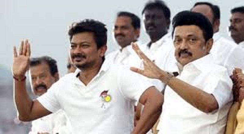 குழம்பிய குட்டையில் மீன் பிடிக்கிறது தவெக; அதிமுக உறுப்பினர்களை விலைக்கு வாங்குவதா?