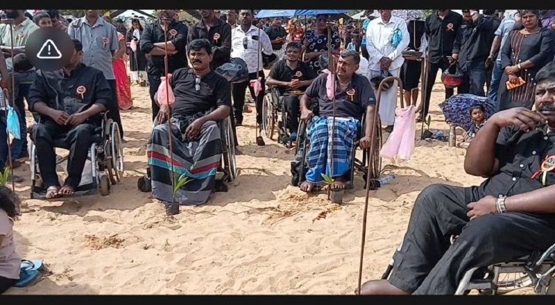 நினைவேந்தல் முற்றத்தில் பல்லாயிரக்கணக்கான மக்கள் திரண்டு கண்ணீர் அஞ்சலி!