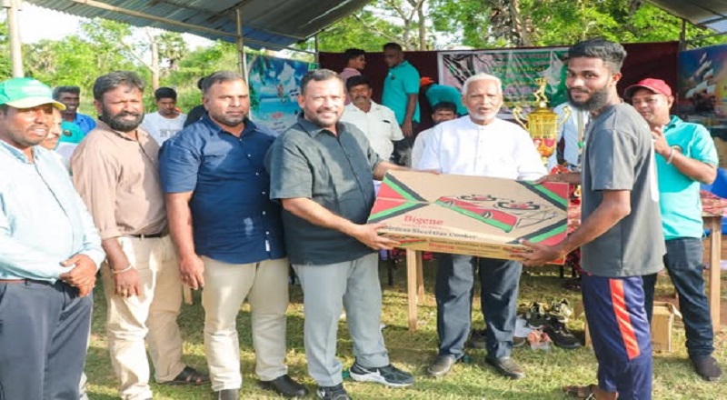 “ஒற்றுமையே பலம்” தொனிப்பொருளில் வவுனியாவில் முதலாவது ஹஜ் விழா கோலாகலம்!