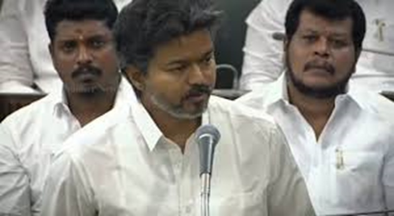 சட்டப்பேரவையில் முதலமைச்சர் விஜய் மன்னிப்பு கோரினார்!